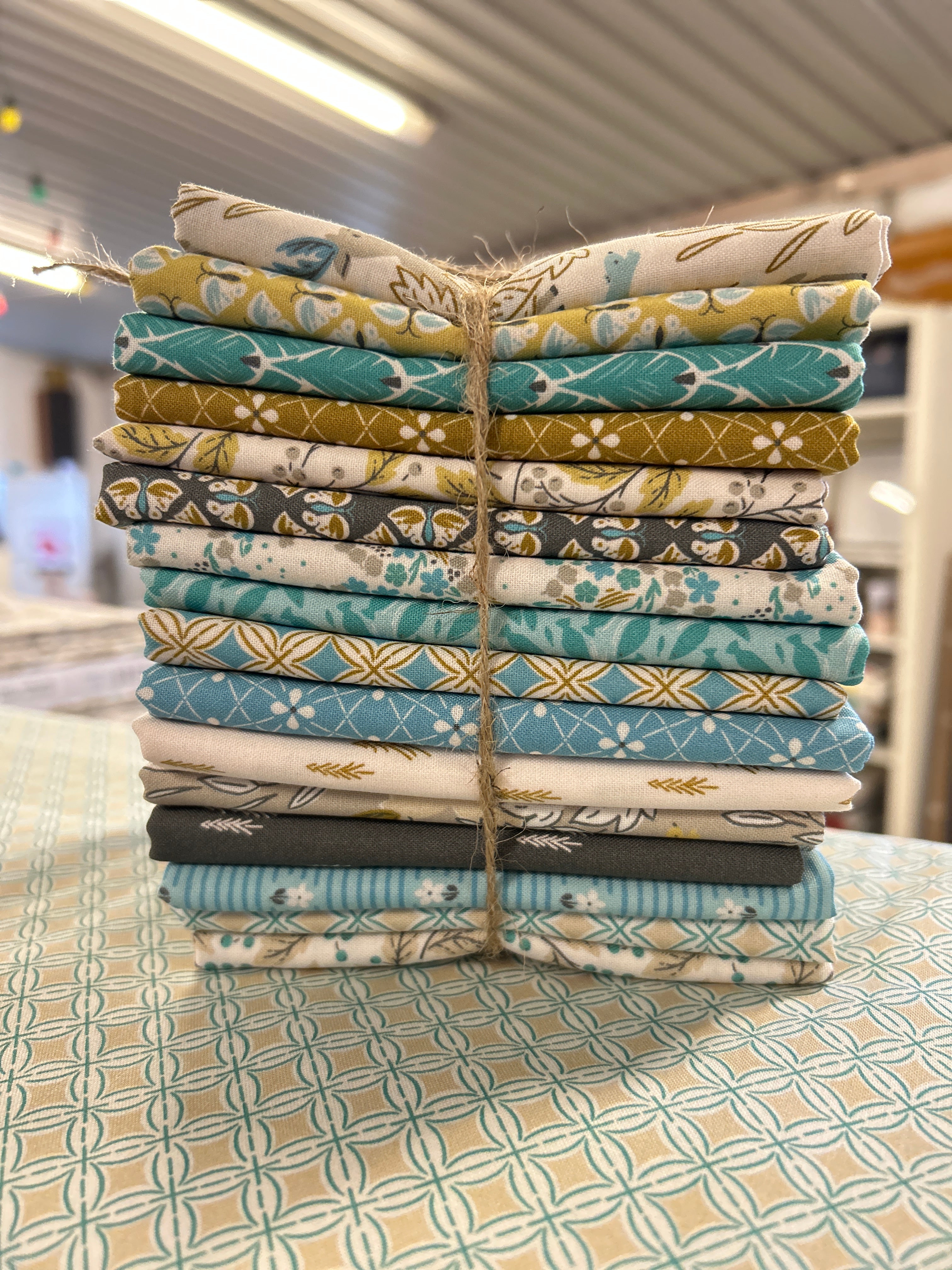 Gideon Creek Cloud9 Fabrics Fat quarter bundt