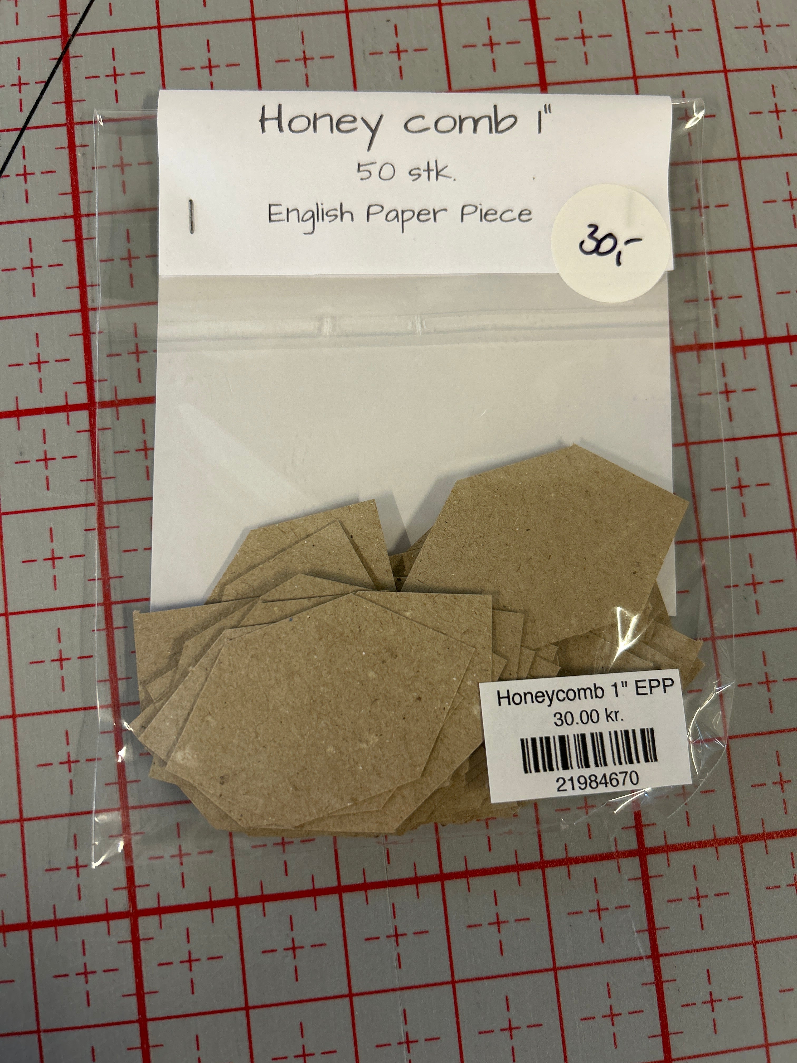 Rest: 1 inch honeycomb (Lucy Boston)