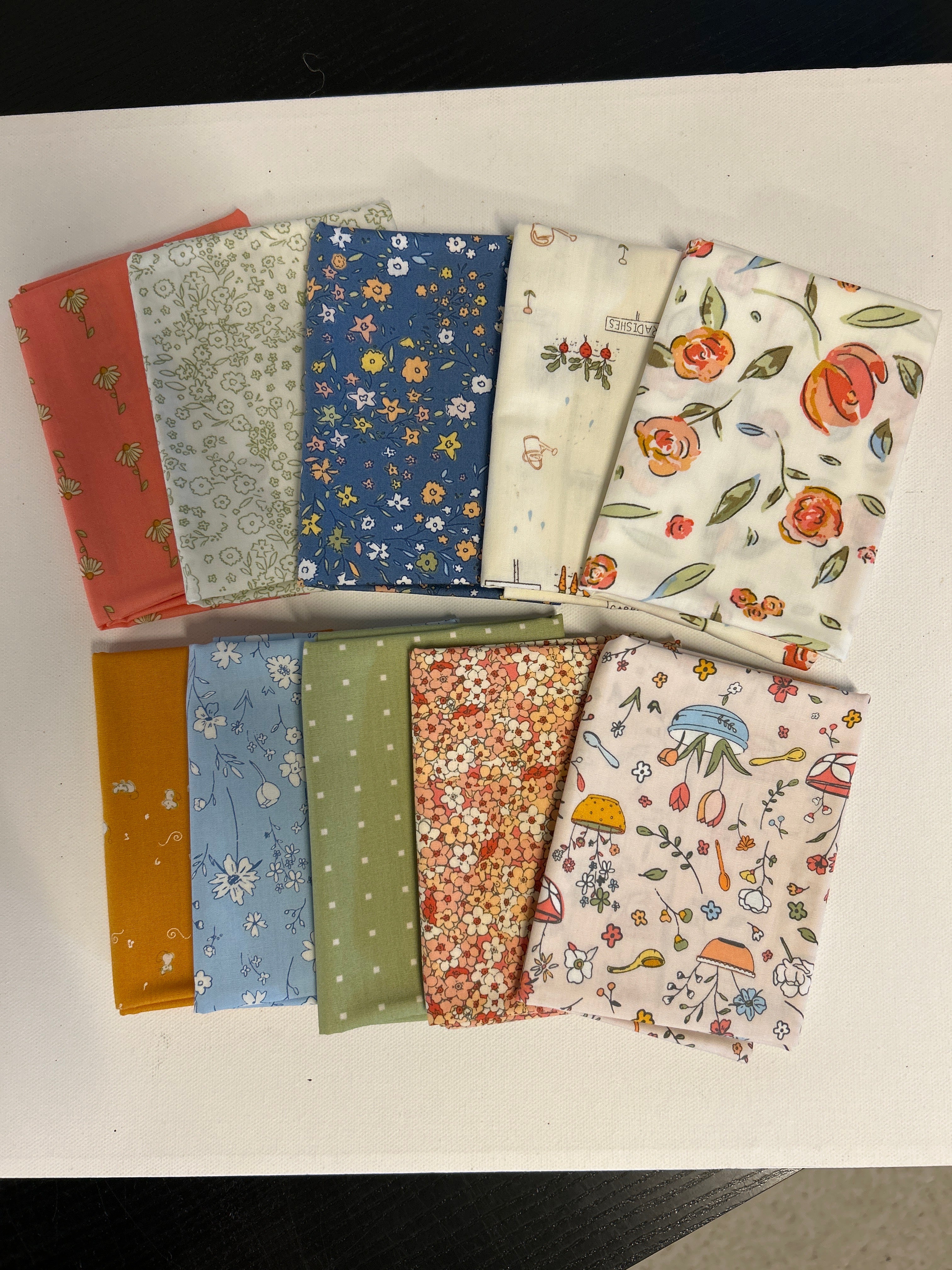 REST: Bedtime Stories by Elizabeth Chappell fat quarter bundt (10 stk.)