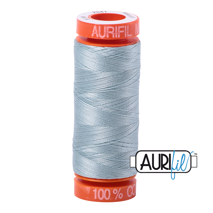 Aurifil bomuldstråd  50wt Brigth Grey Blue 2847