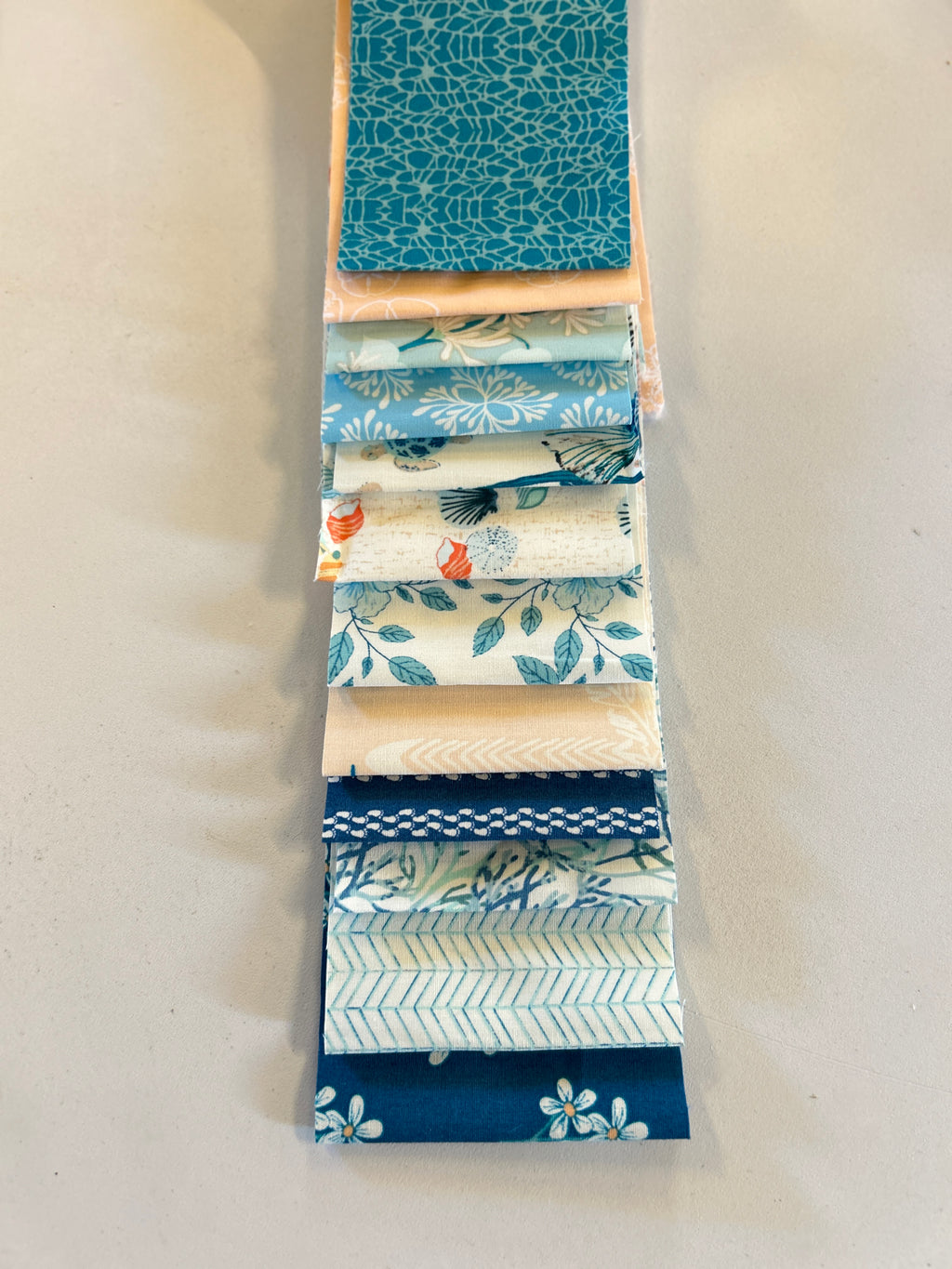 Gulf Breeze Art Gallery Fabrics 7 cm strimler (12 stk)