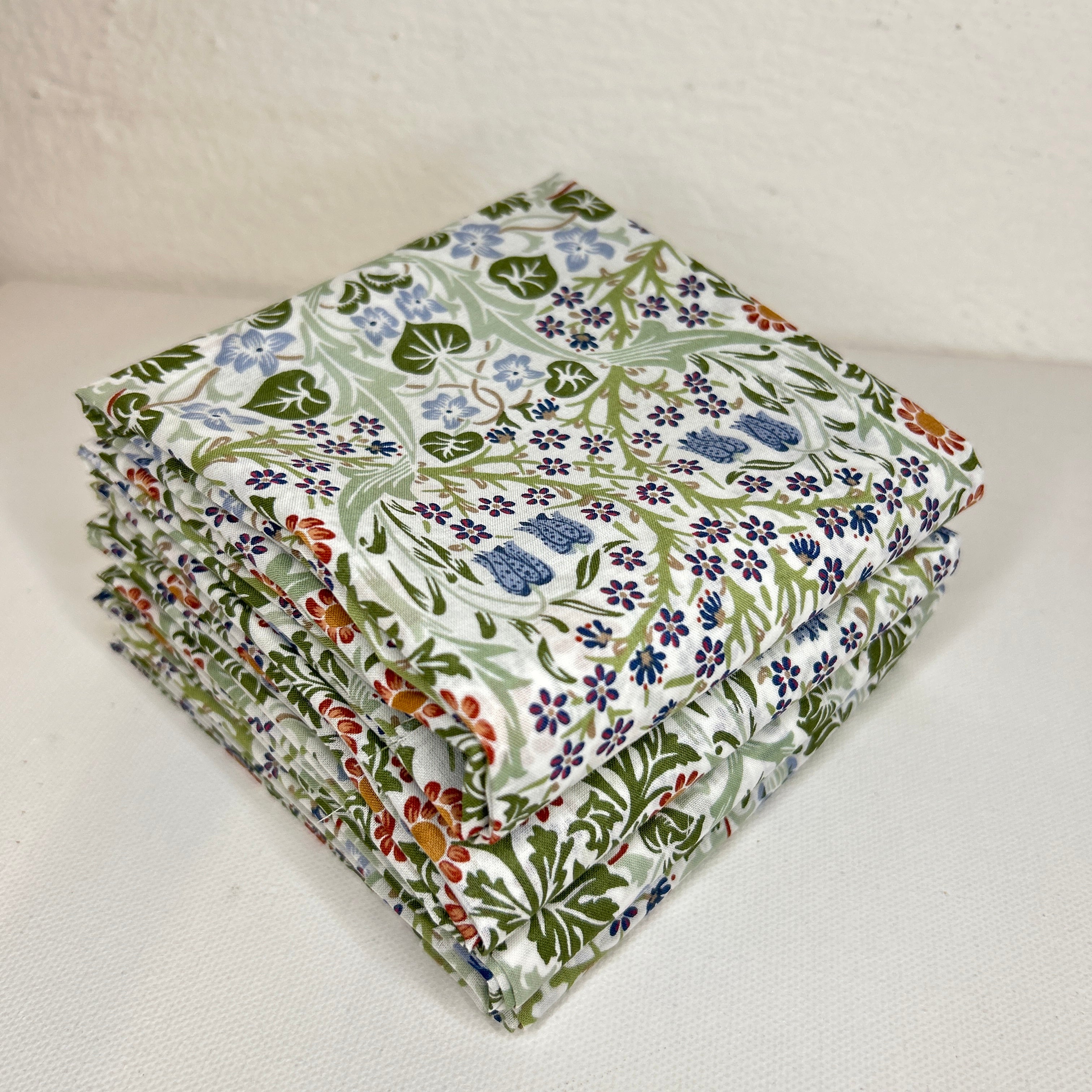 Blackthorn Multi William Morris