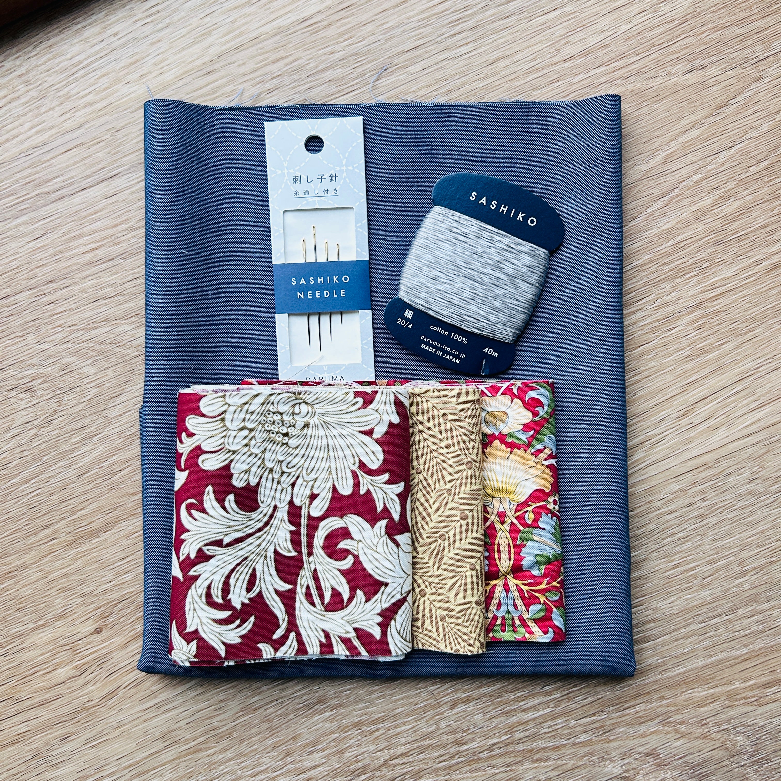 "Bordløber med julekugler" PDF mønster