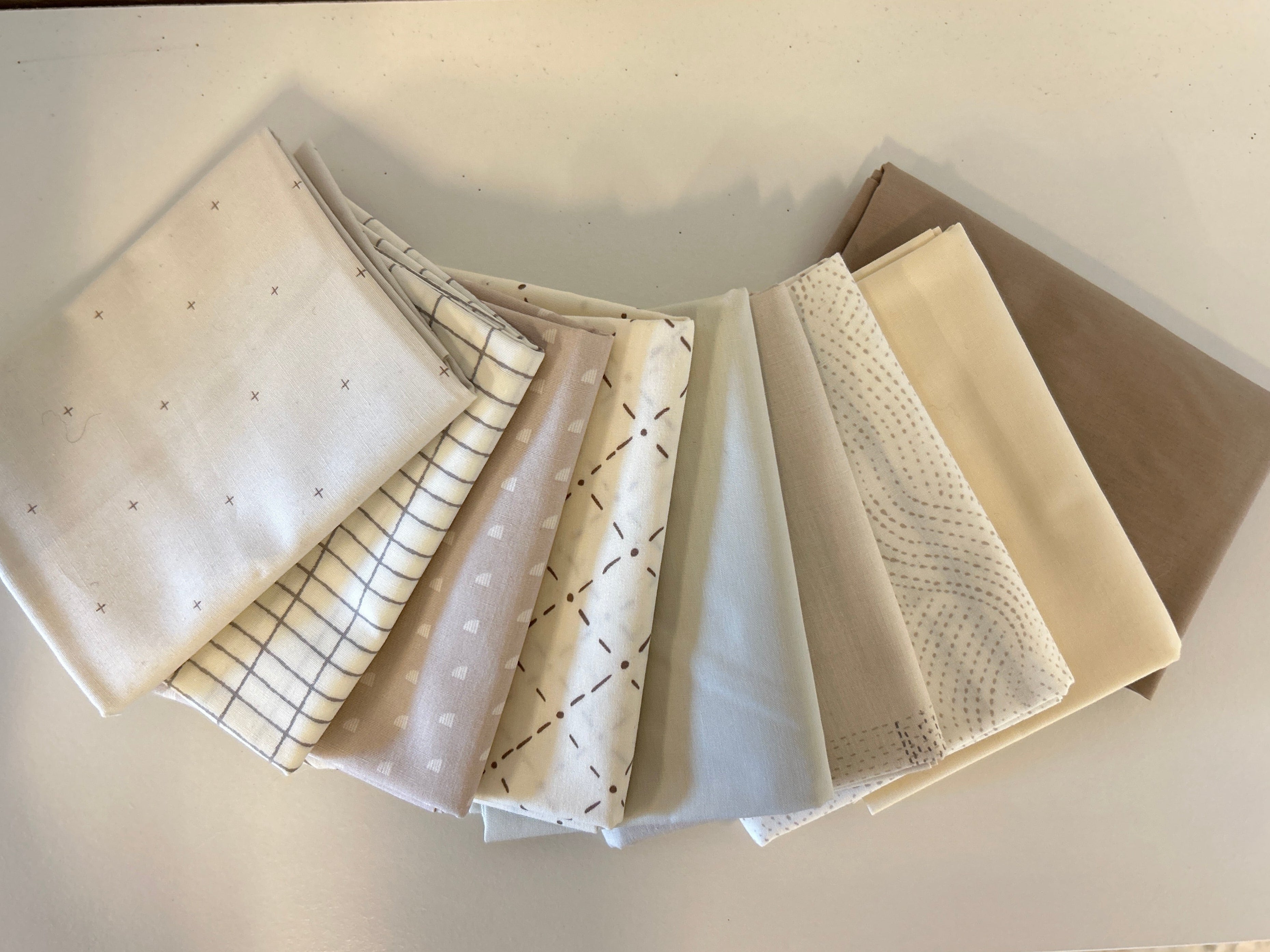 Moderne Mix no 3 fat quarter bundt